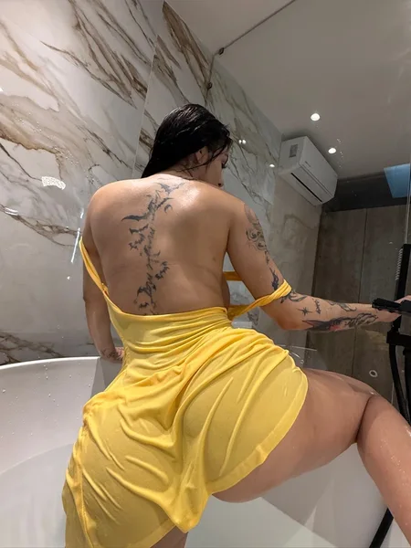 karelyruizoficial