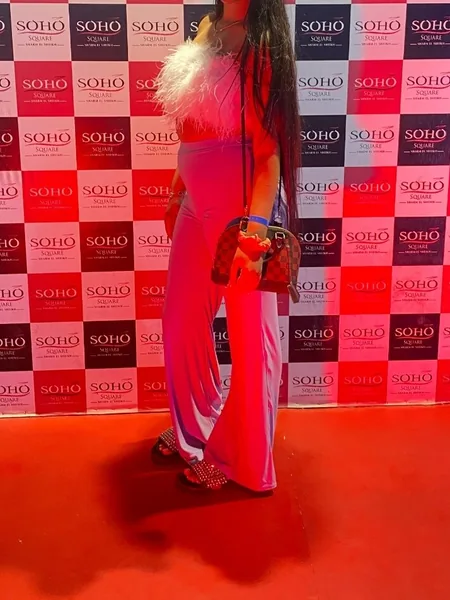 pakistanibigbootyamber